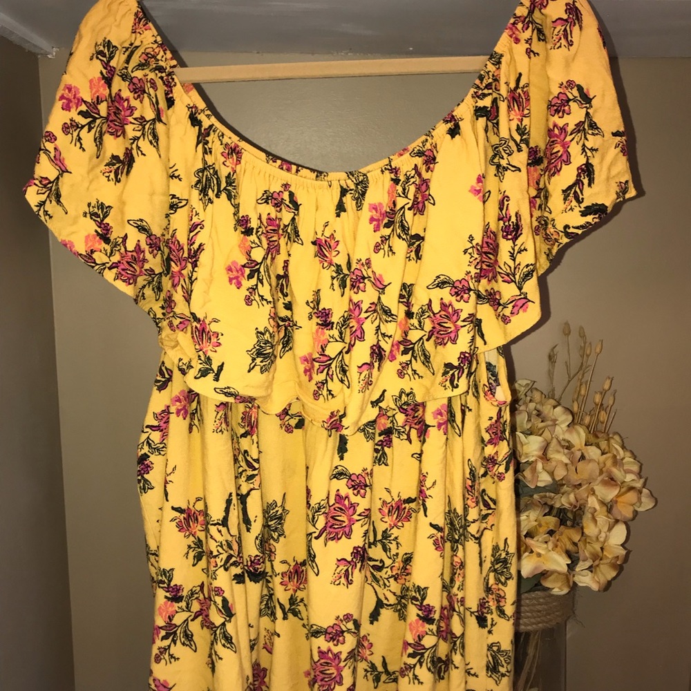 Torrid romantic mustard yellow ruffle top